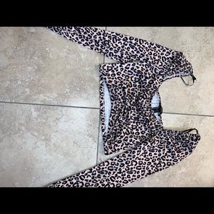 Long sleeve crop top
